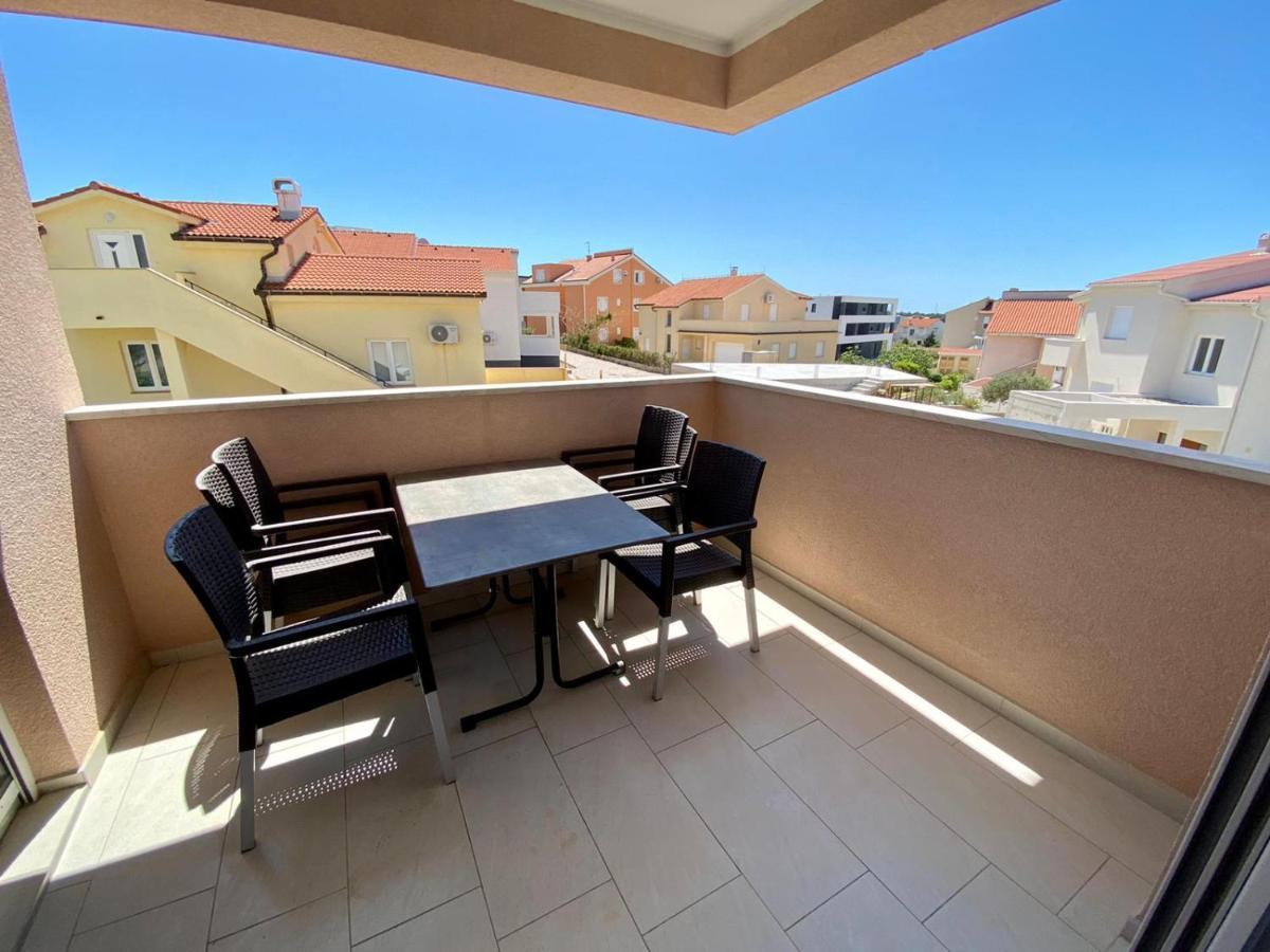 Apartamento Atrium Novalja Exterior foto