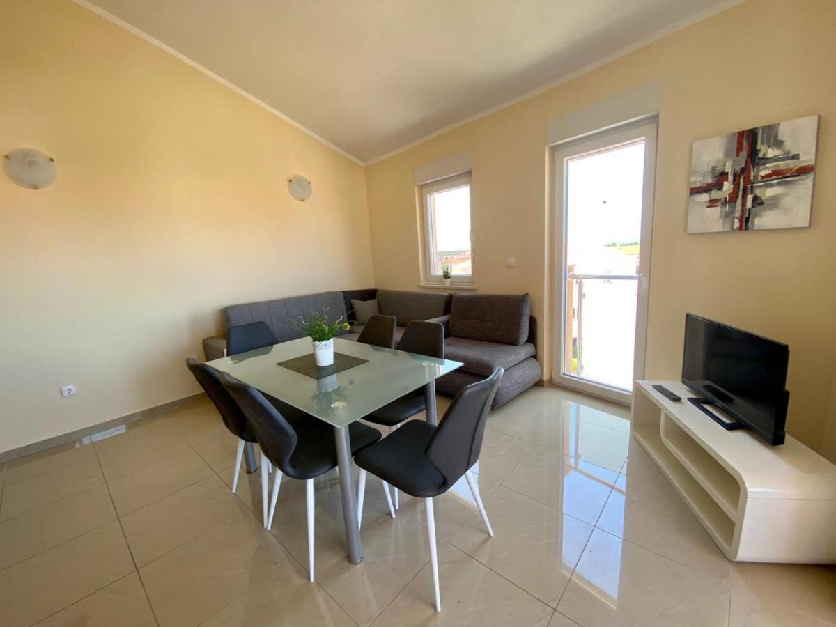 Apartamento Atrium Novalja Exterior foto