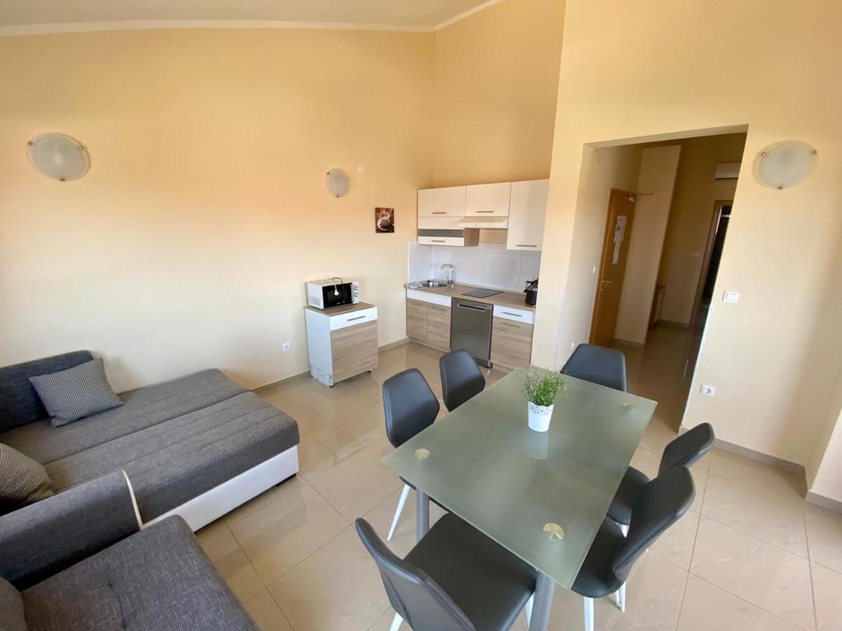 Apartamento Atrium Novalja Exterior foto
