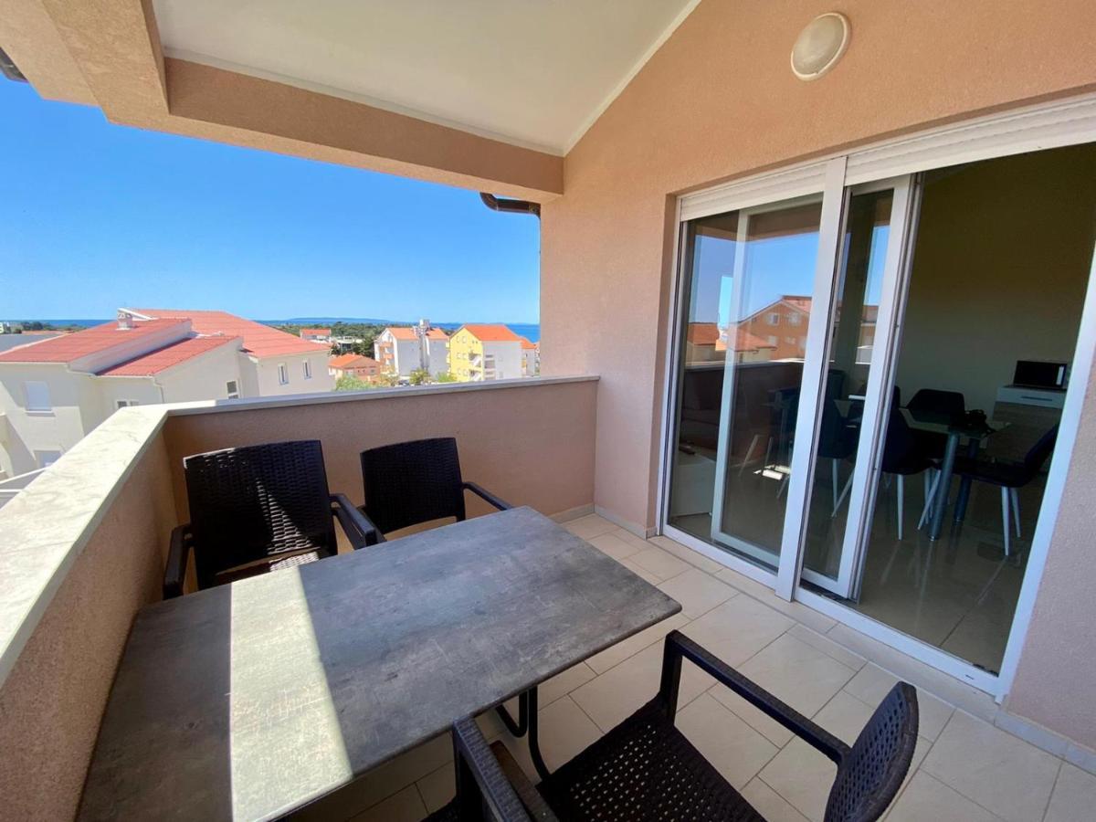 Apartamento Atrium Novalja Exterior foto