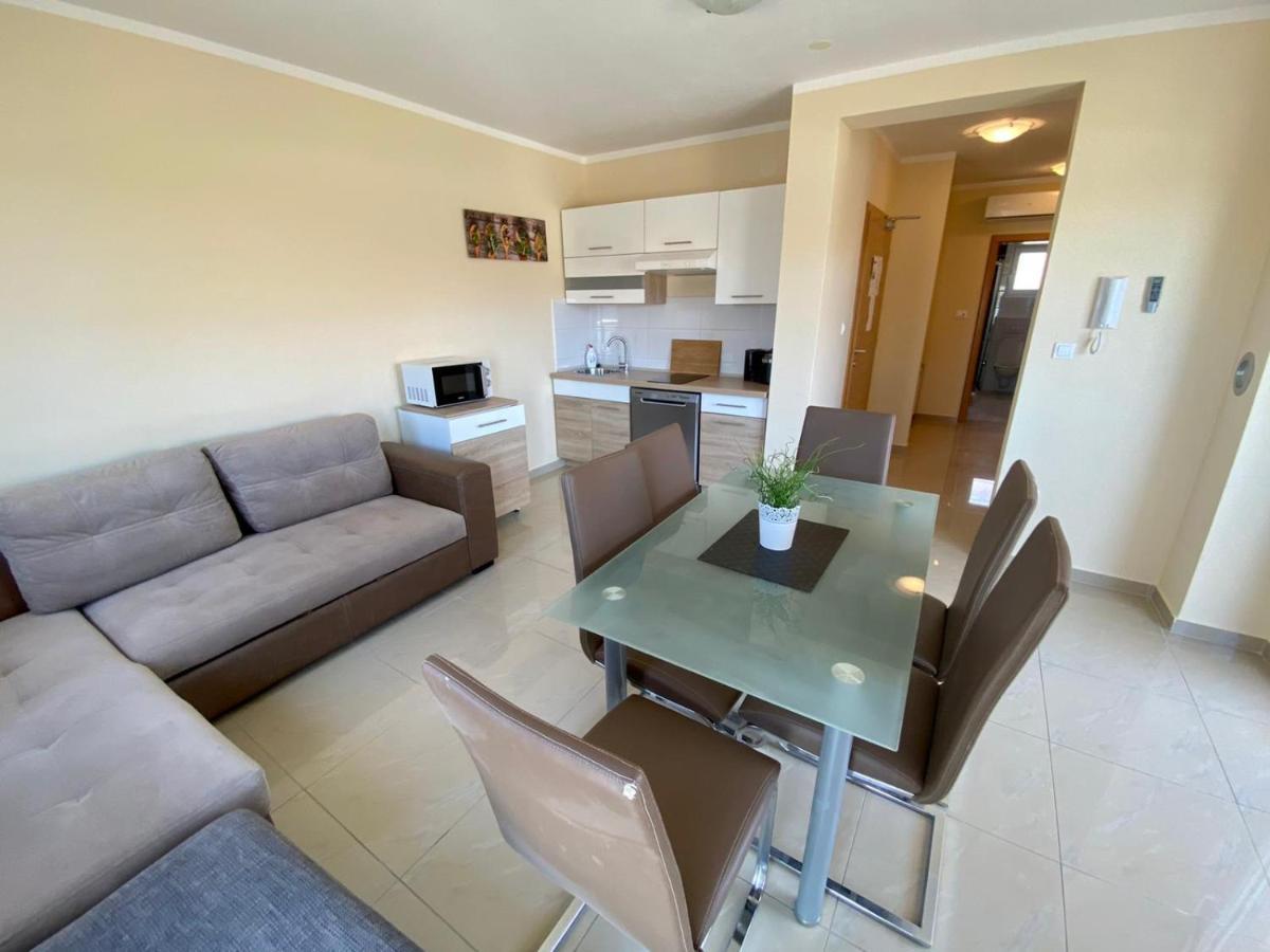 Apartamento Atrium Novalja Exterior foto