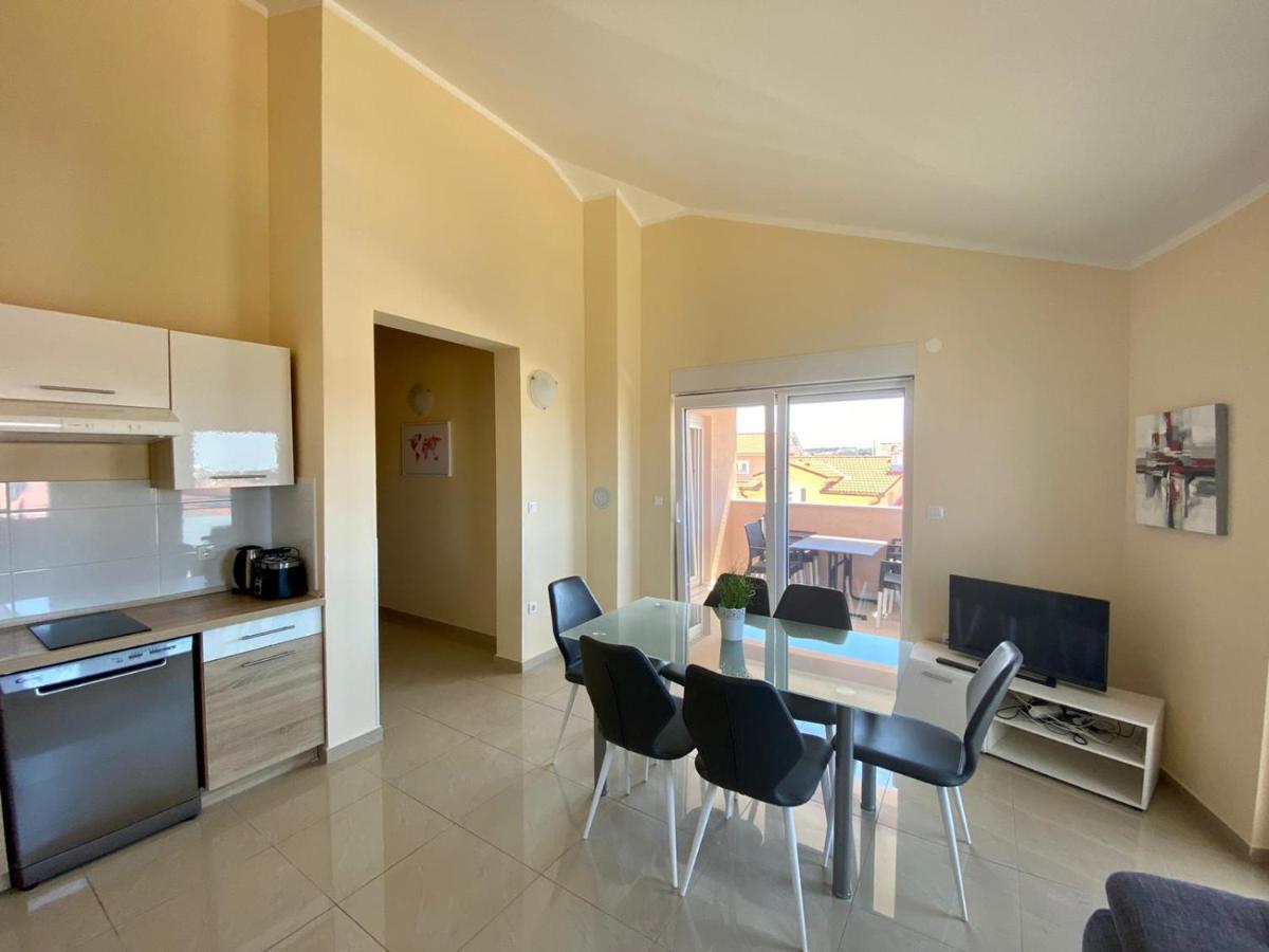 Apartamento Atrium Novalja Exterior foto