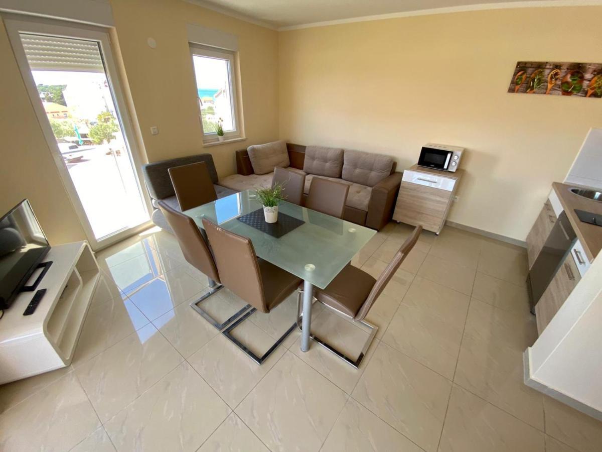 Apartamento Atrium Novalja Exterior foto