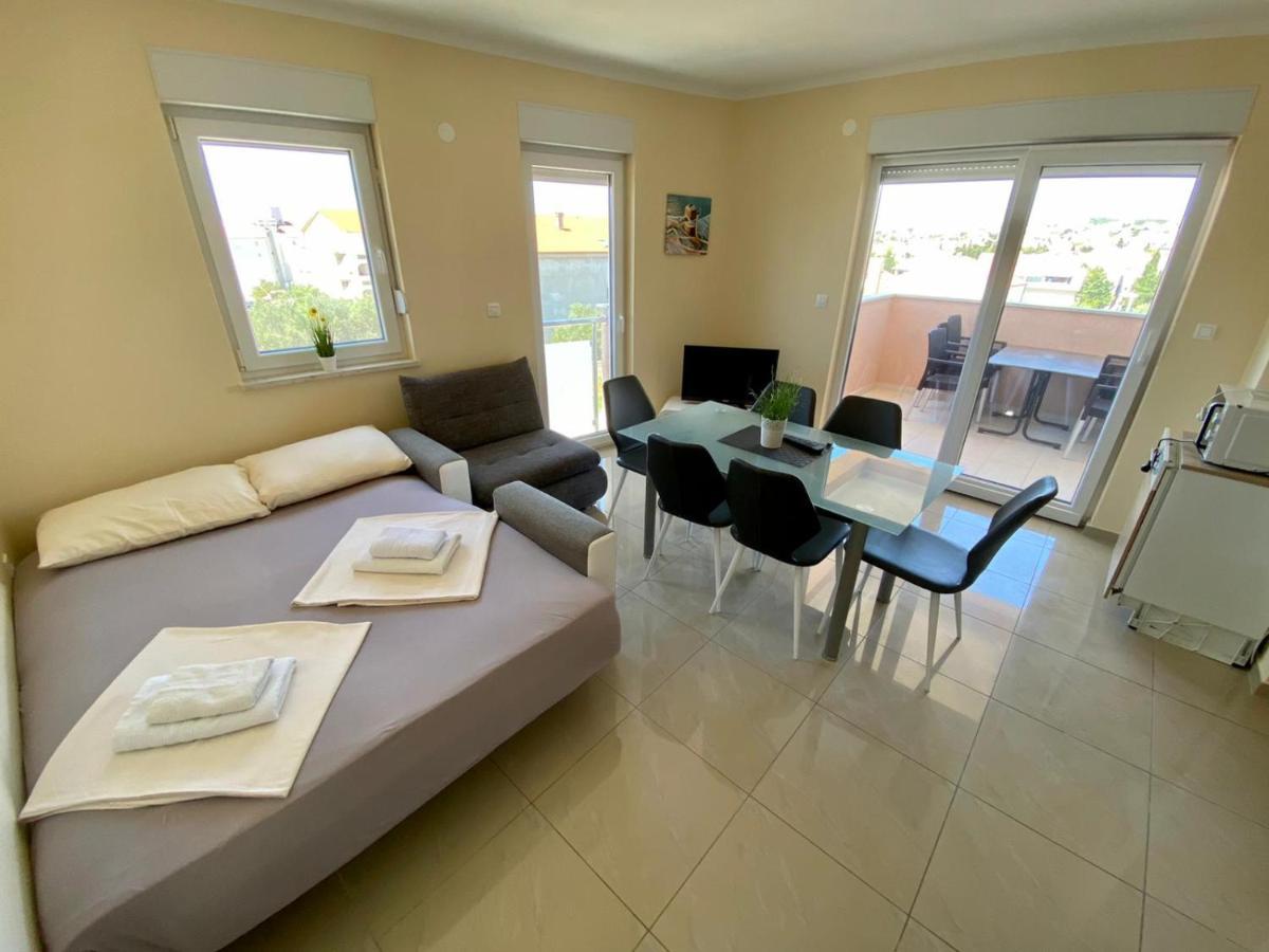 Apartamento Atrium Novalja Exterior foto