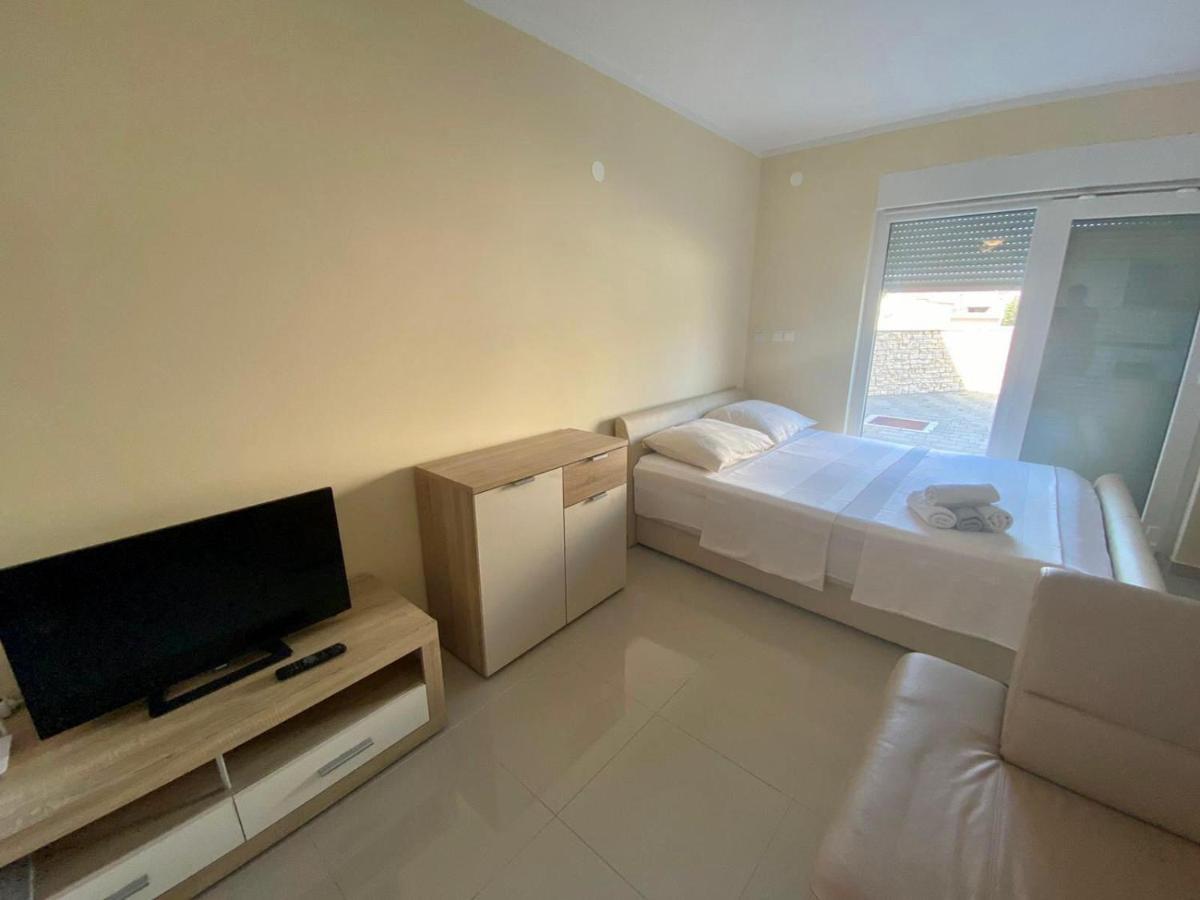 Apartamento Atrium Novalja Exterior foto
