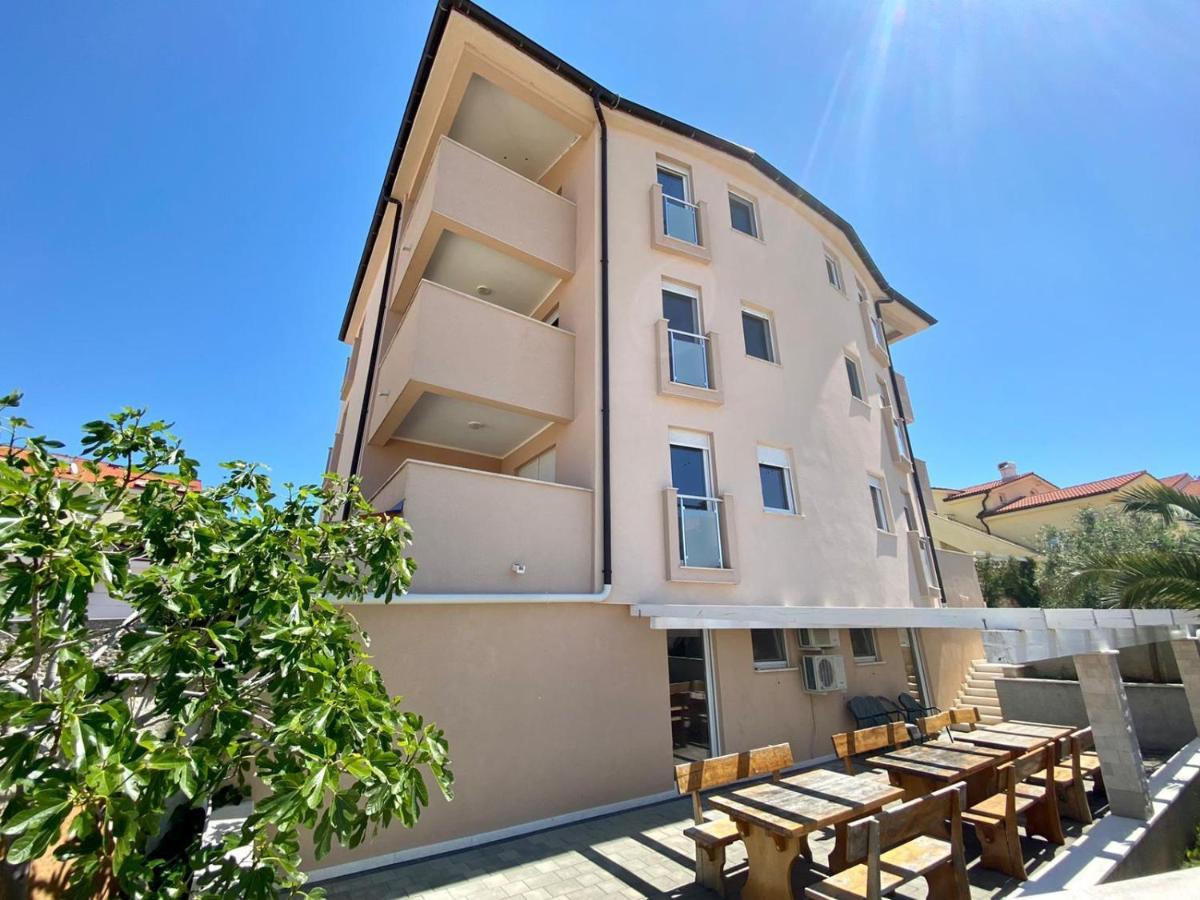 Apartamento Atrium Novalja Exterior foto